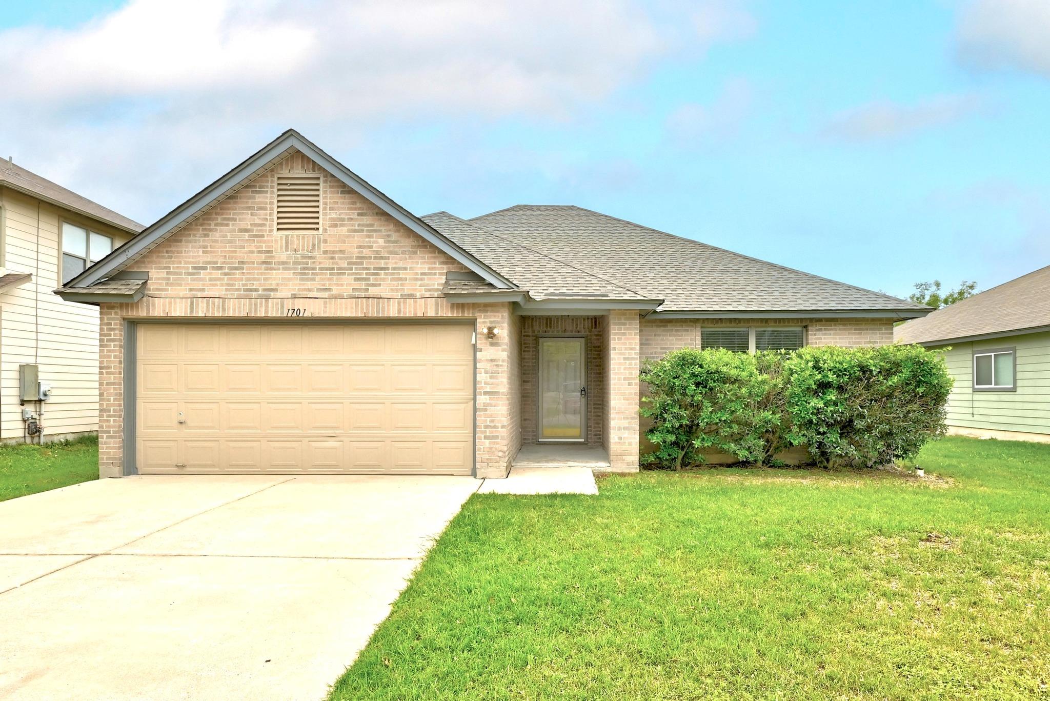 1701 Apollo CIR Property Photo 1