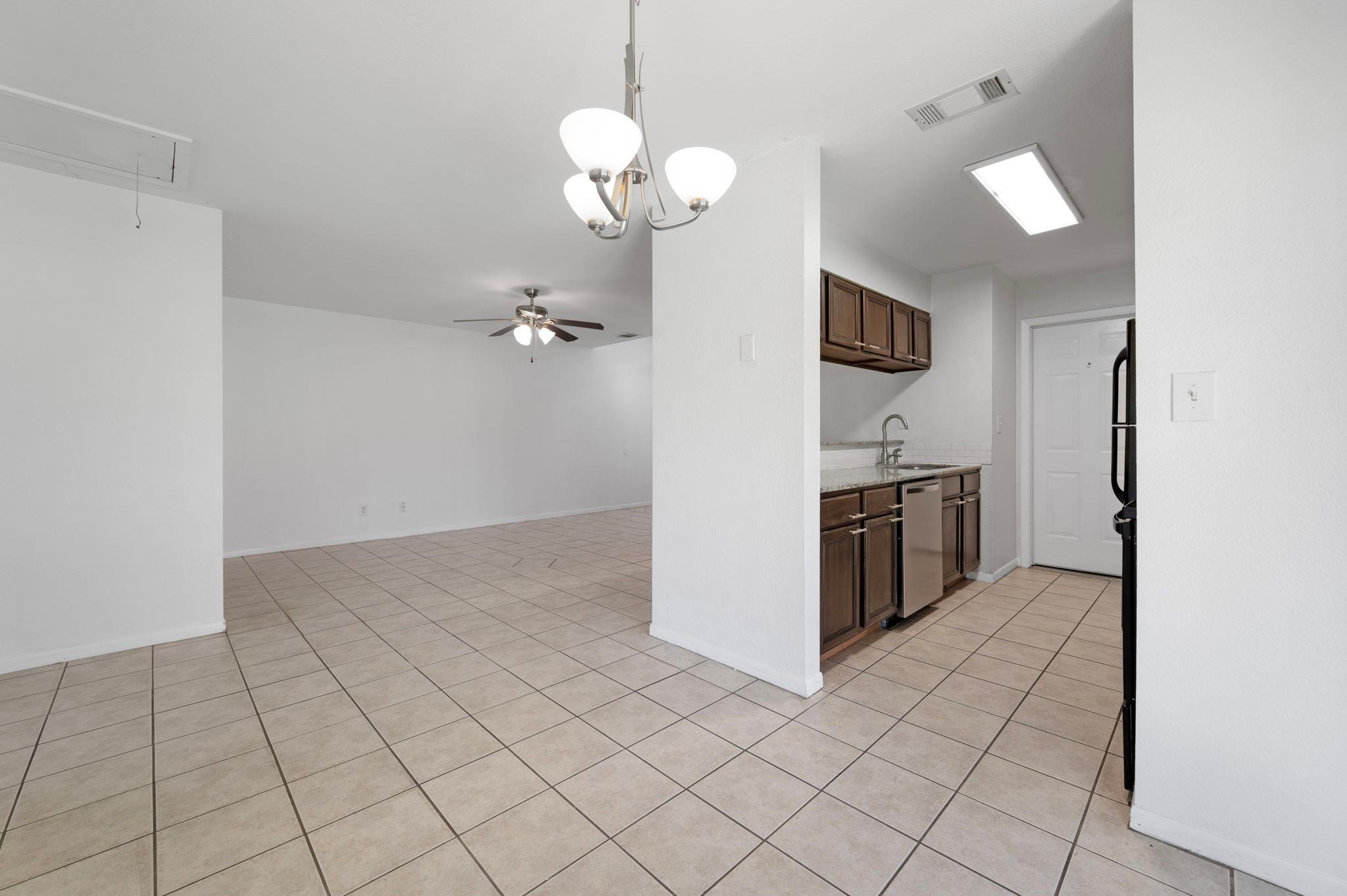 112 River Hills Dr Property Photo 15