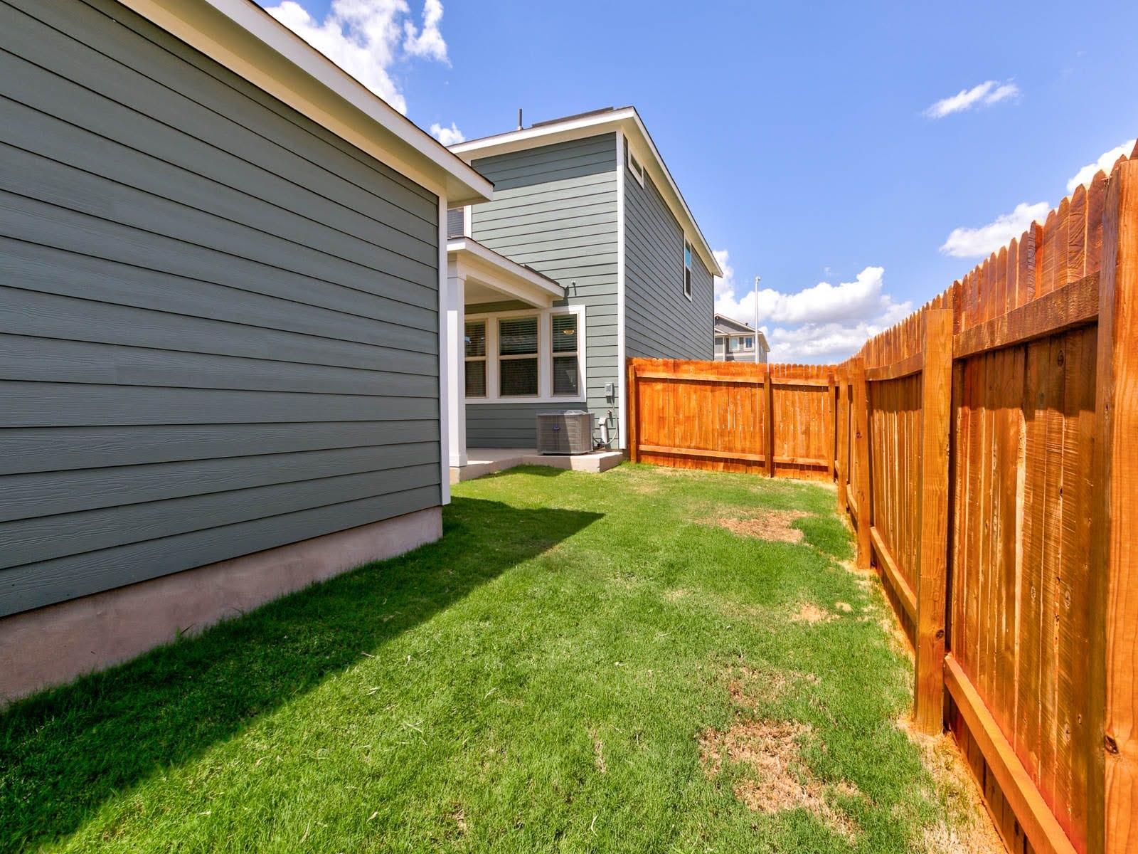 1776 Yaupon Grove Ln Property Photo 9