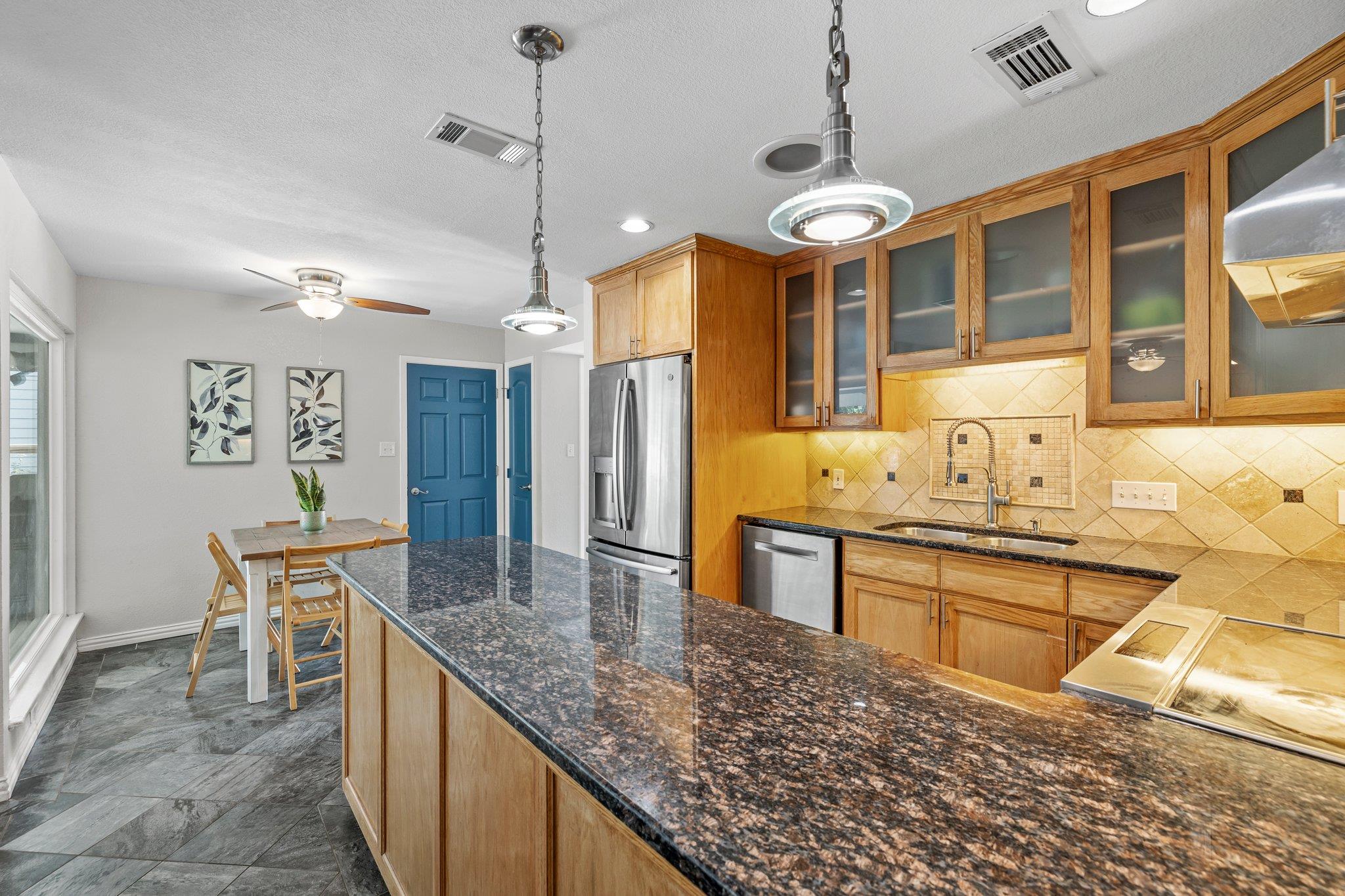 504 Heartwood Dr Property Photo 8