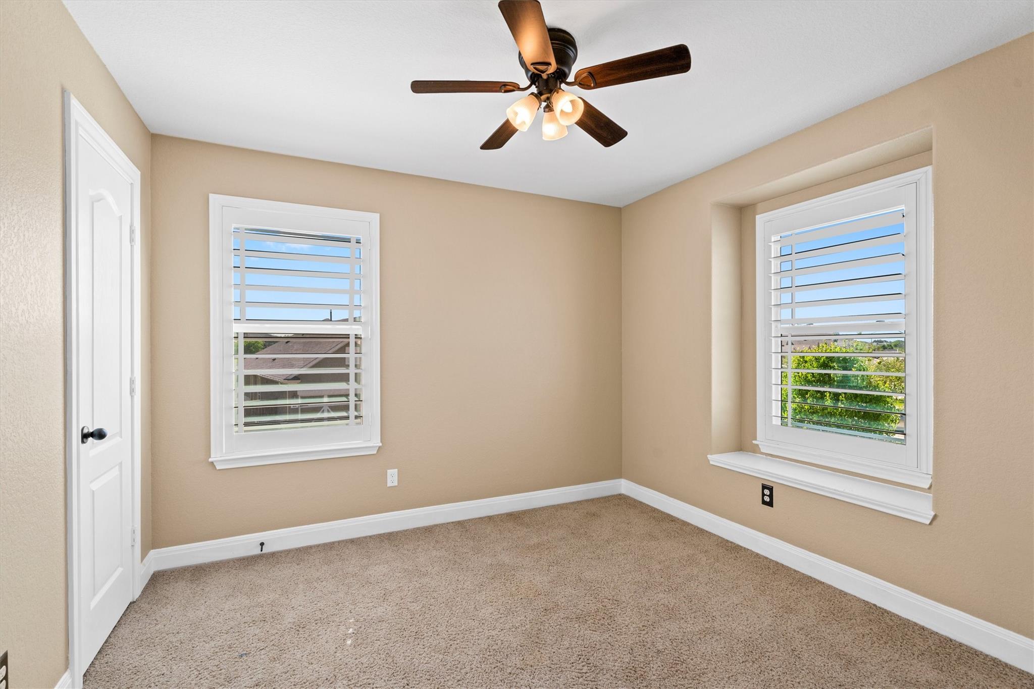 100 Speckle Park Dr Property Photo 29