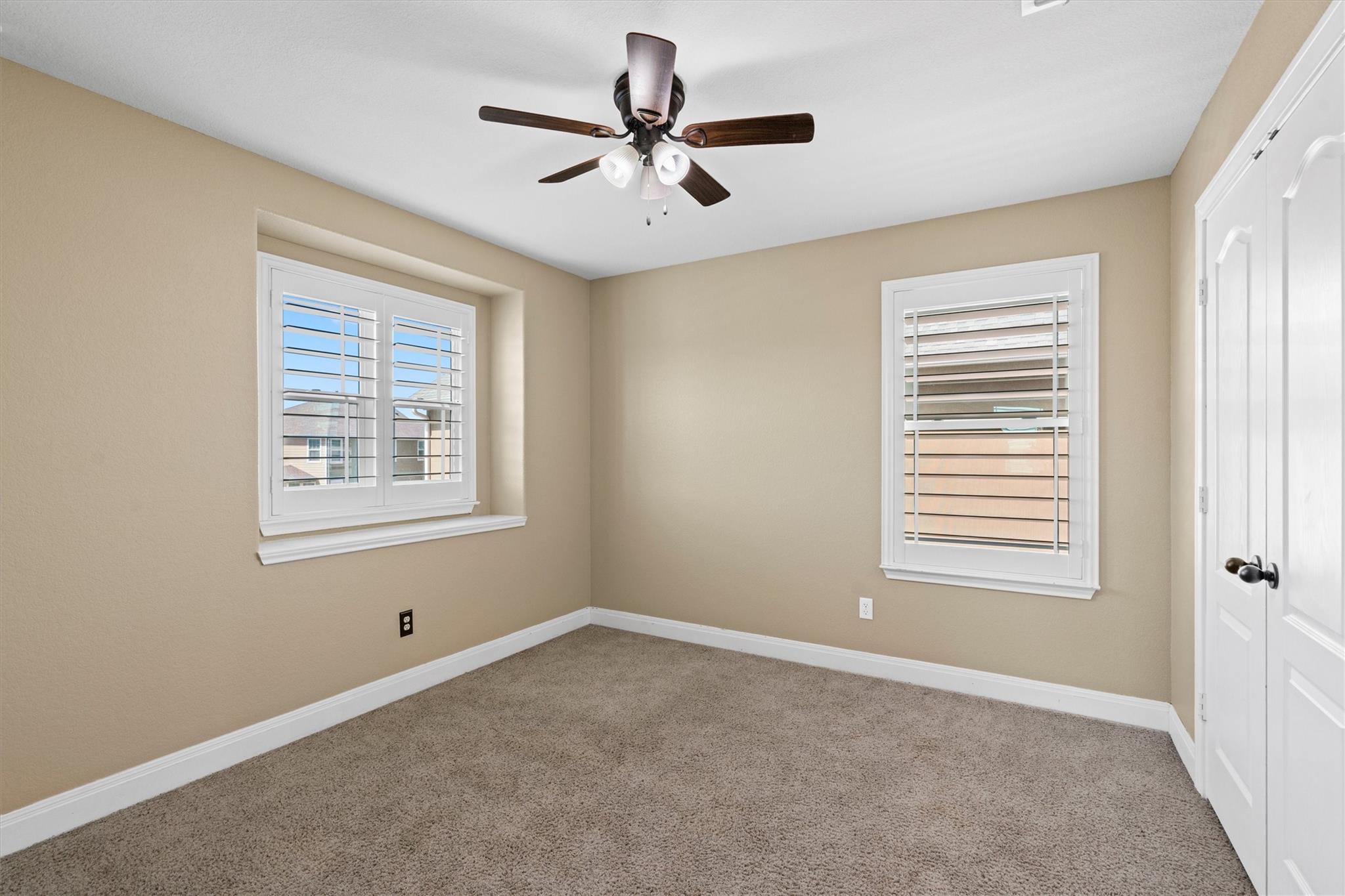 100 Speckle Park Dr Property Photo 31