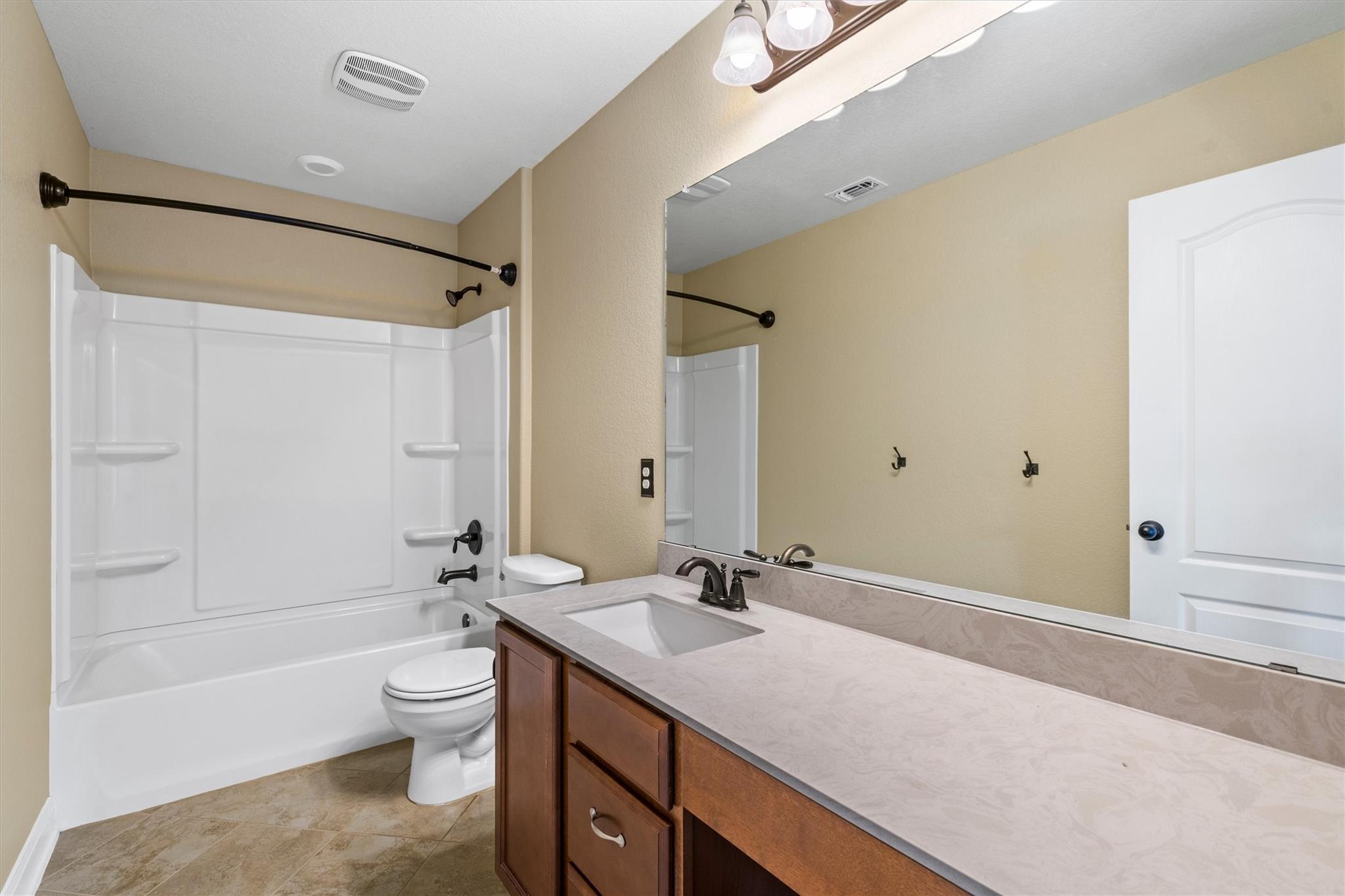 100 Speckle Park Dr Property Photo 32