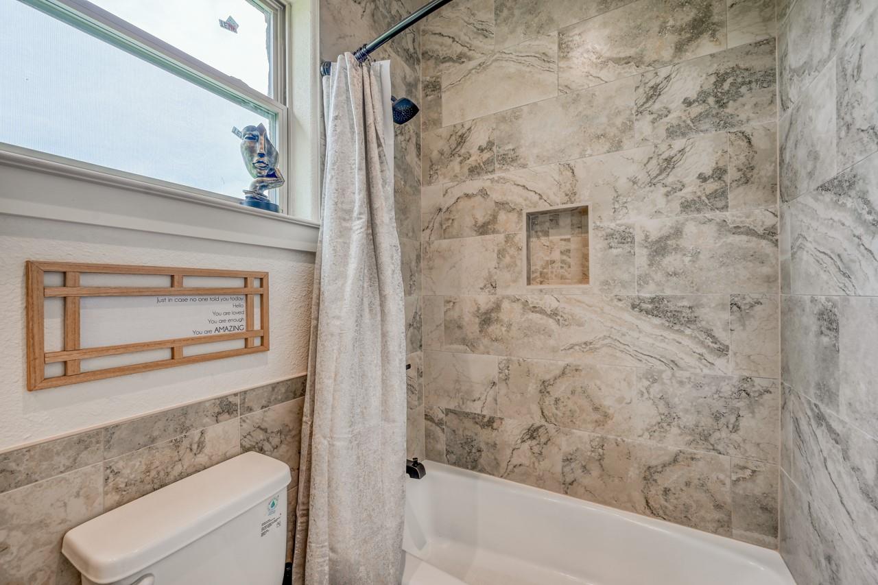 302 Parallel Cir Property Photo 16