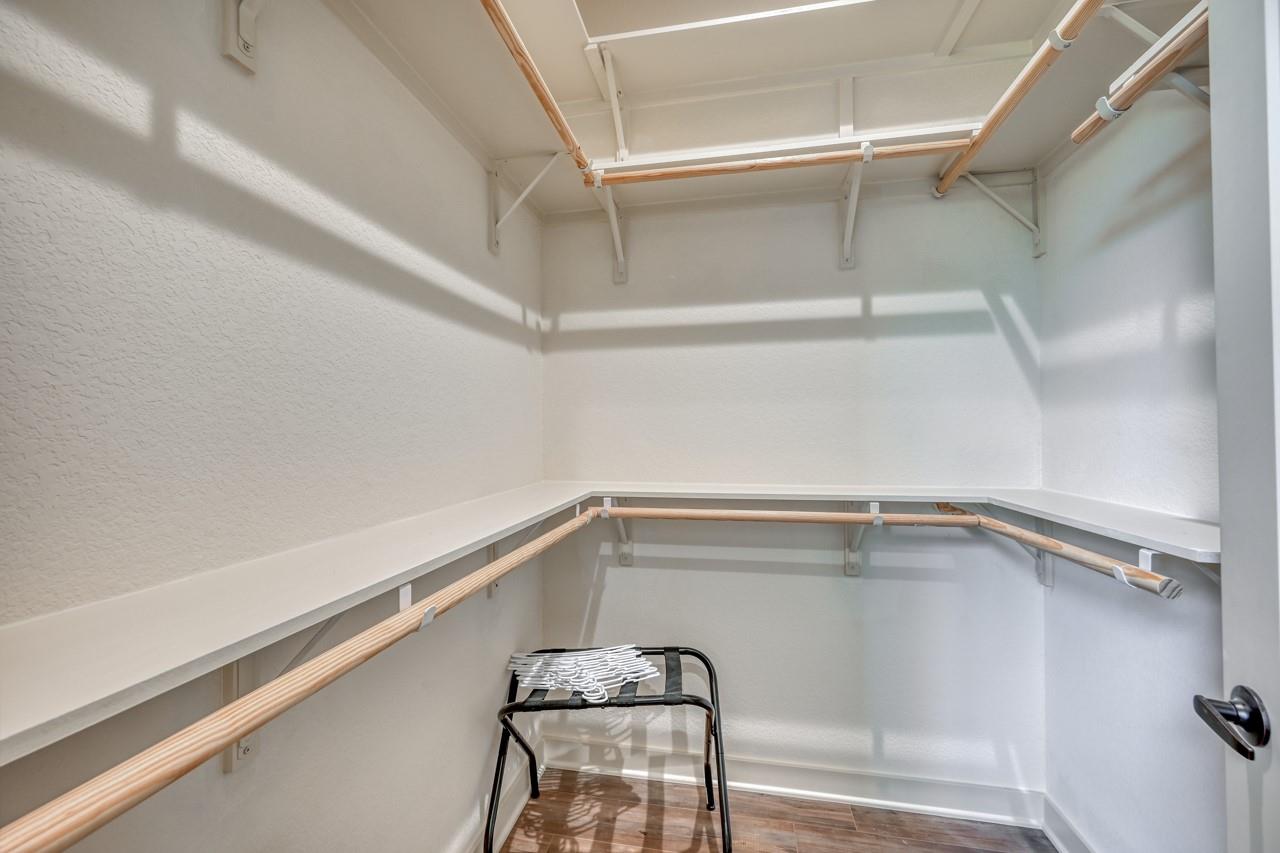 302 Parallel Cir Property Photo 17