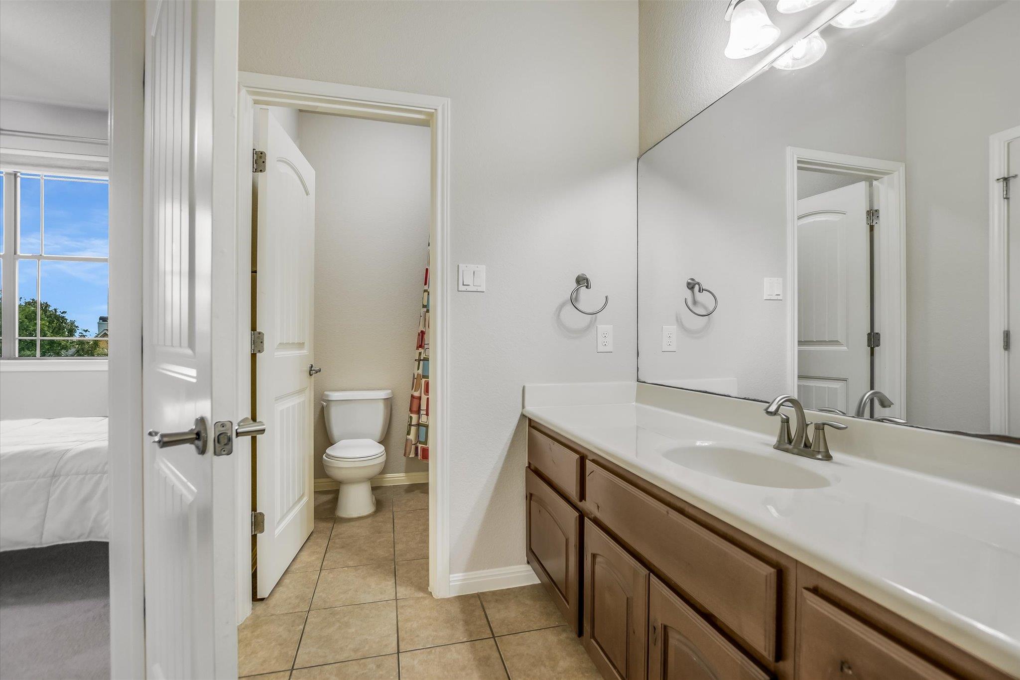 343 Drury Ln Property Photo 33