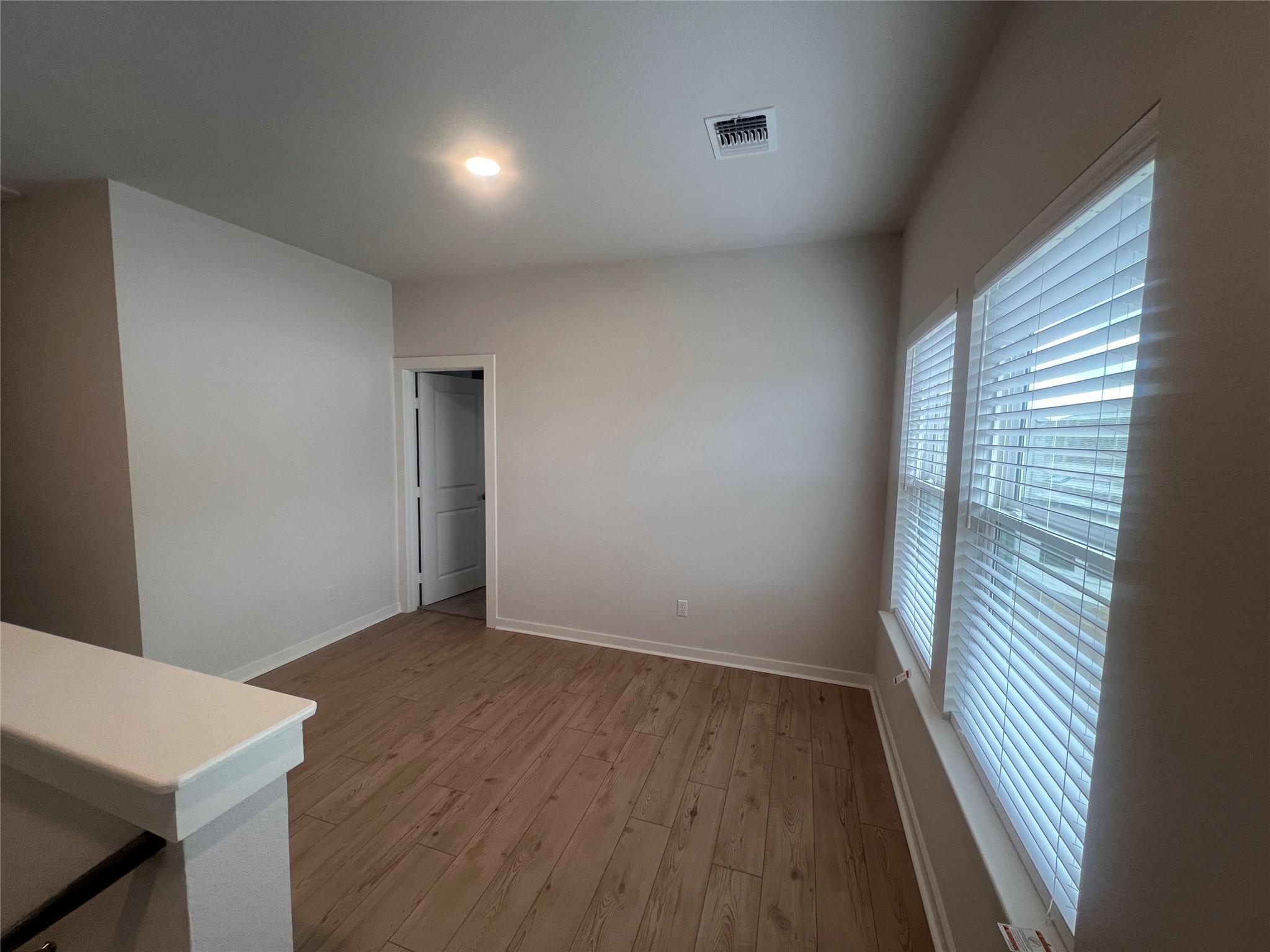 68 Hereford Loop Property Photo 15