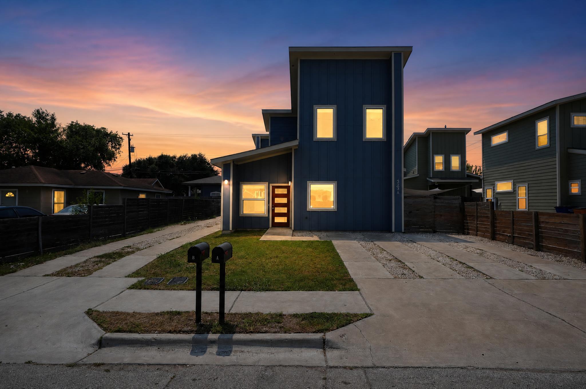 6303 Santos St #a Property Photo 1