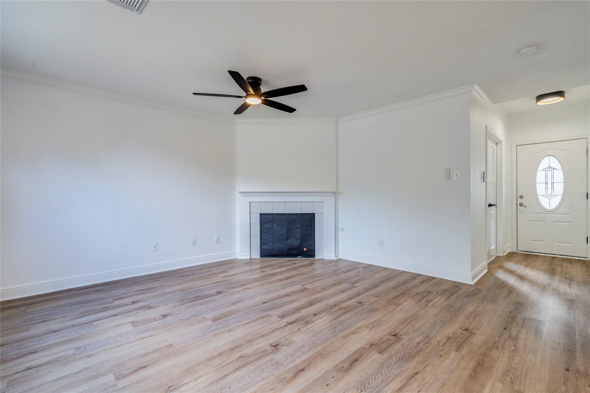 1106 Hughmont Dr Property Photo 4