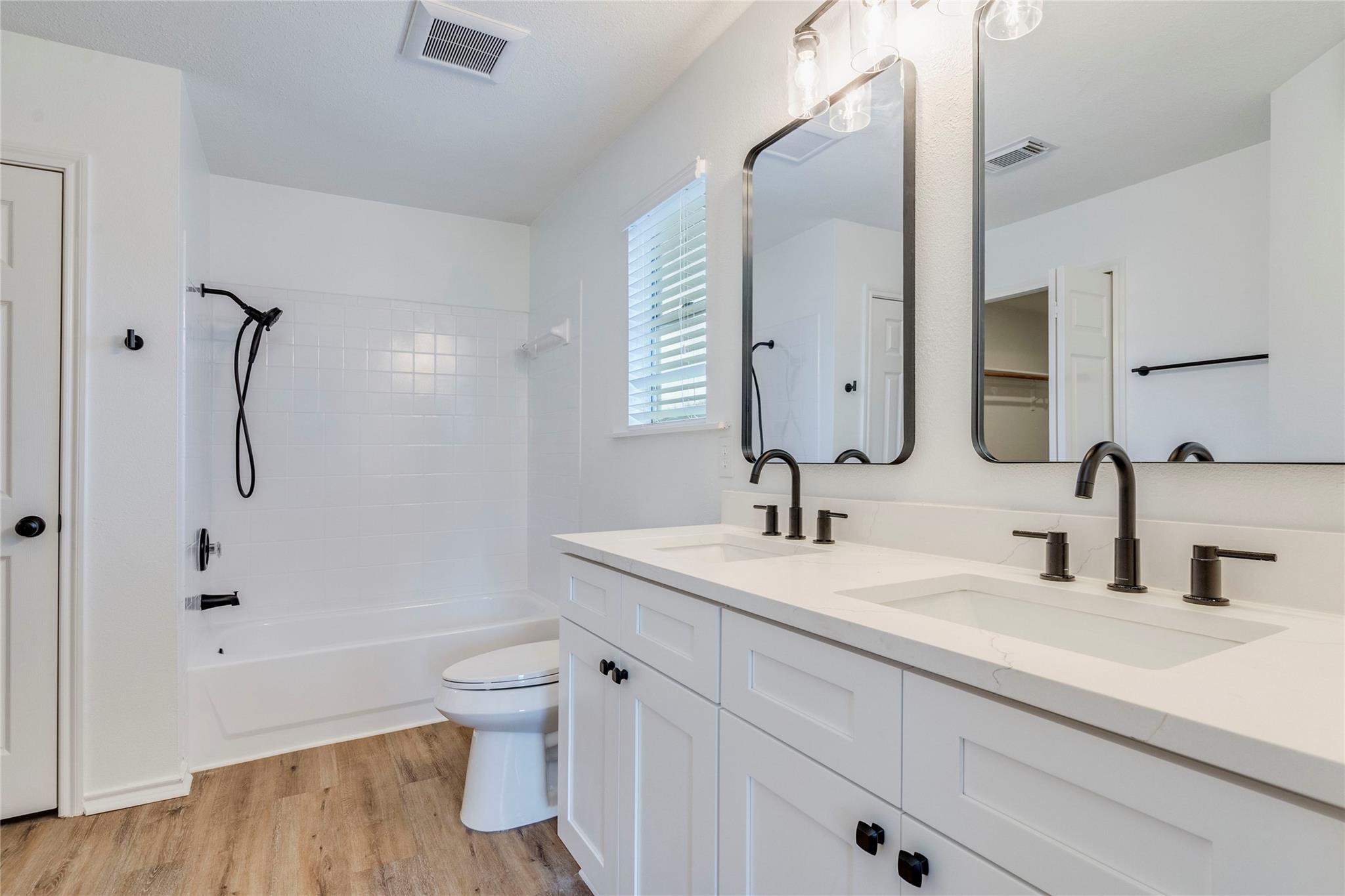 1106 Hughmont Dr Property Photo 16