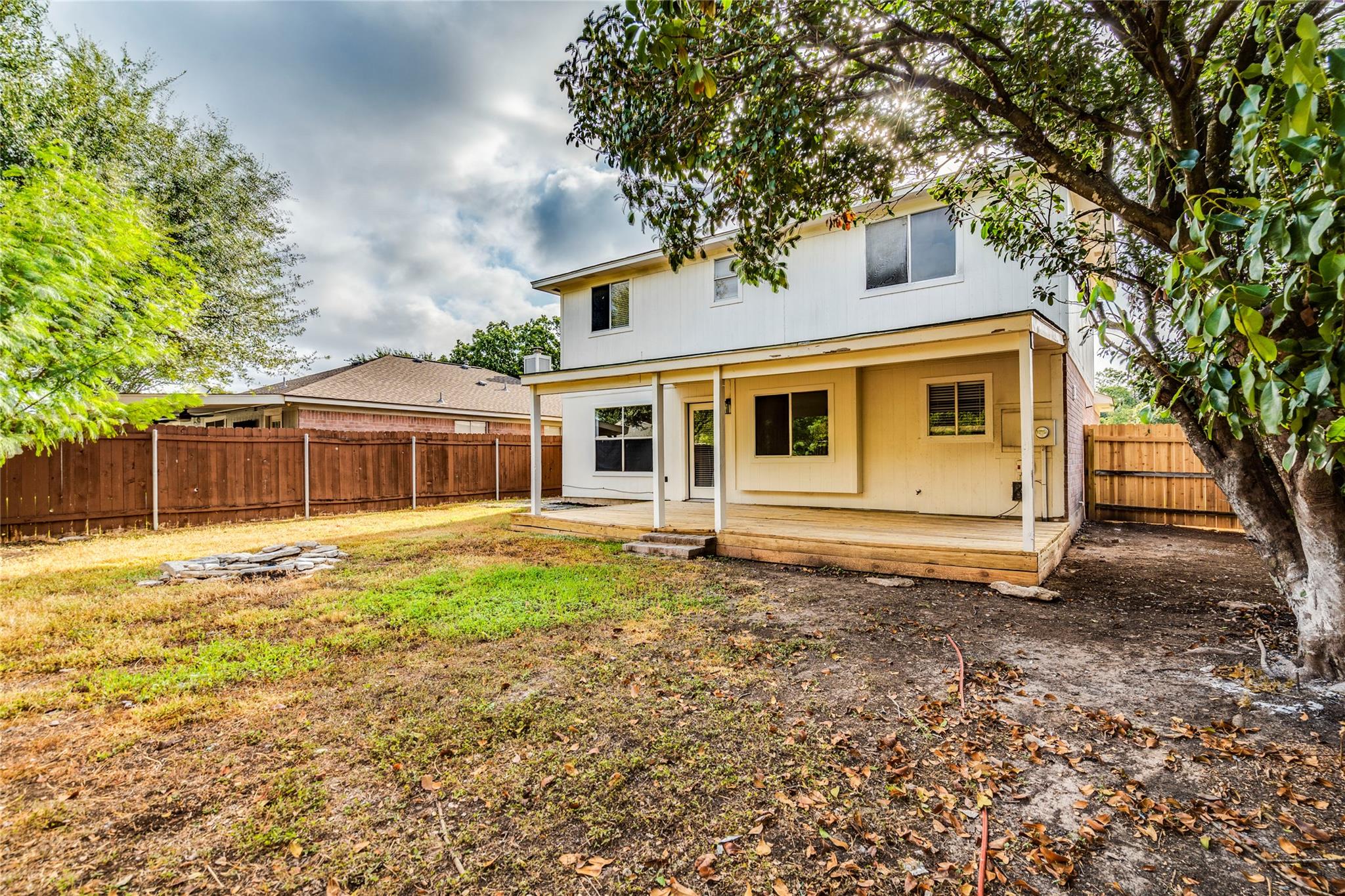 1106 Hughmont Dr Property Photo 24