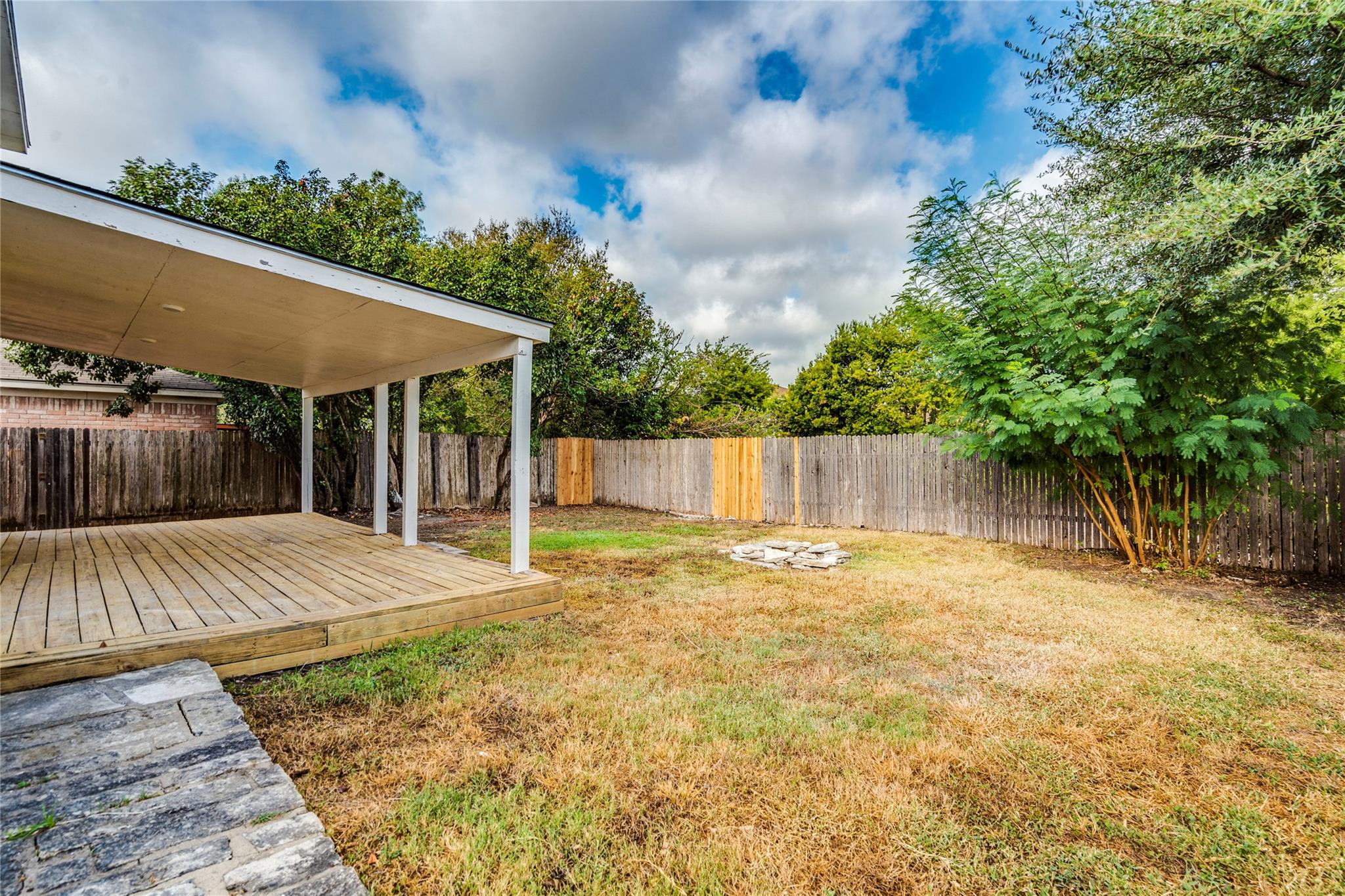 1106 Hughmont Dr Property Photo 26