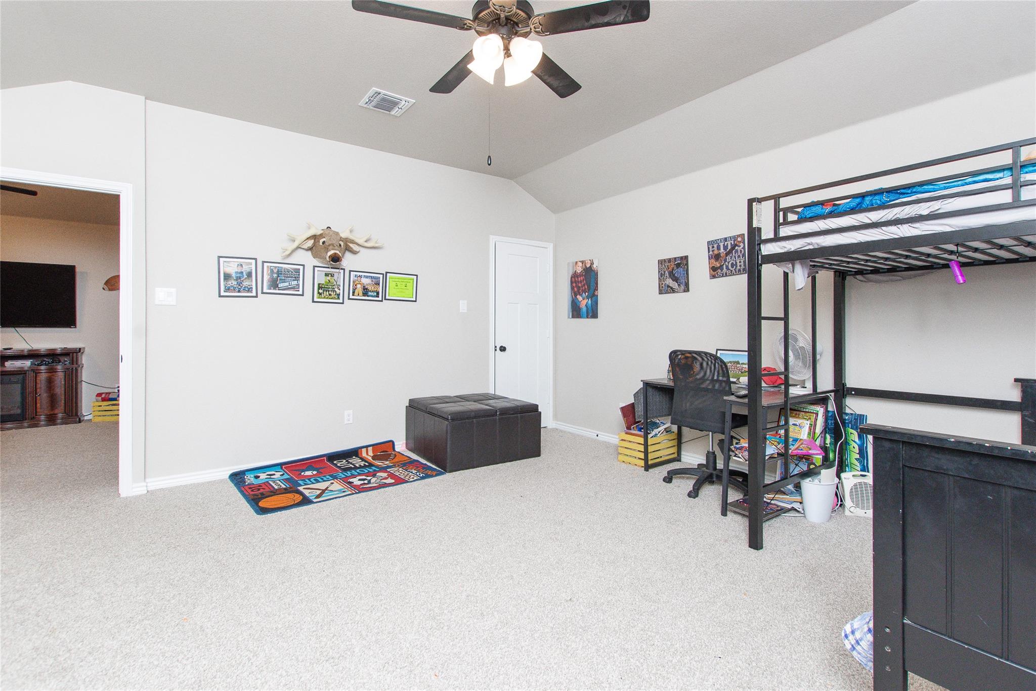 1756 Meadow Crest Dr Property Photo 27