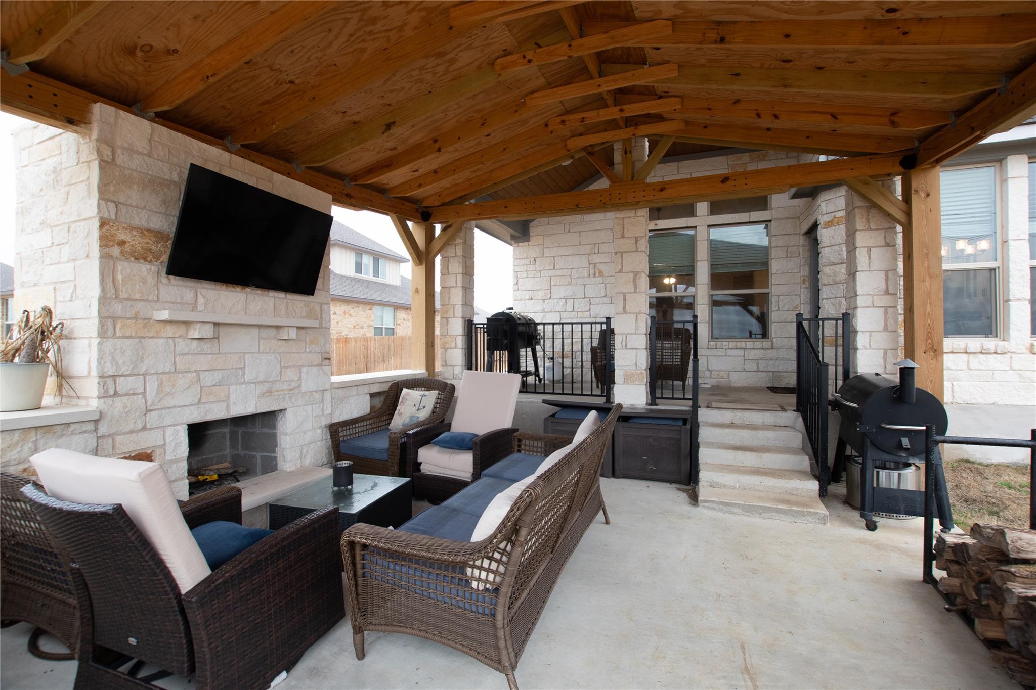 1756 Meadow Crest Dr Property Photo 31