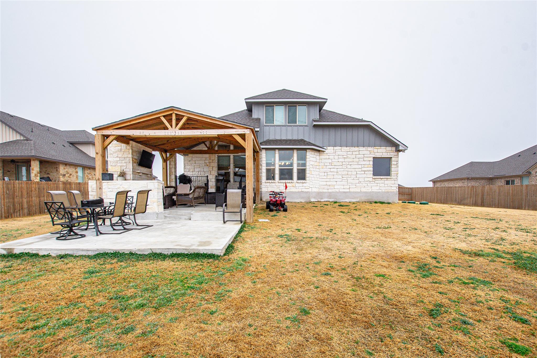 1756 Meadow Crest Dr Property Photo 33
