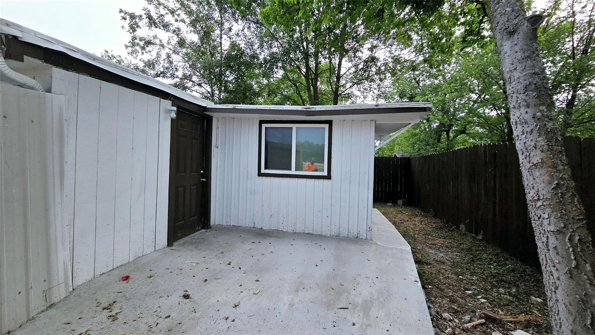 101 S Lockhart St C Property Photo