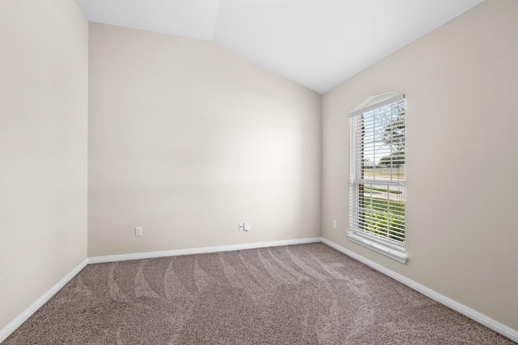 2923 Bluffstone Dr Property Photo 5