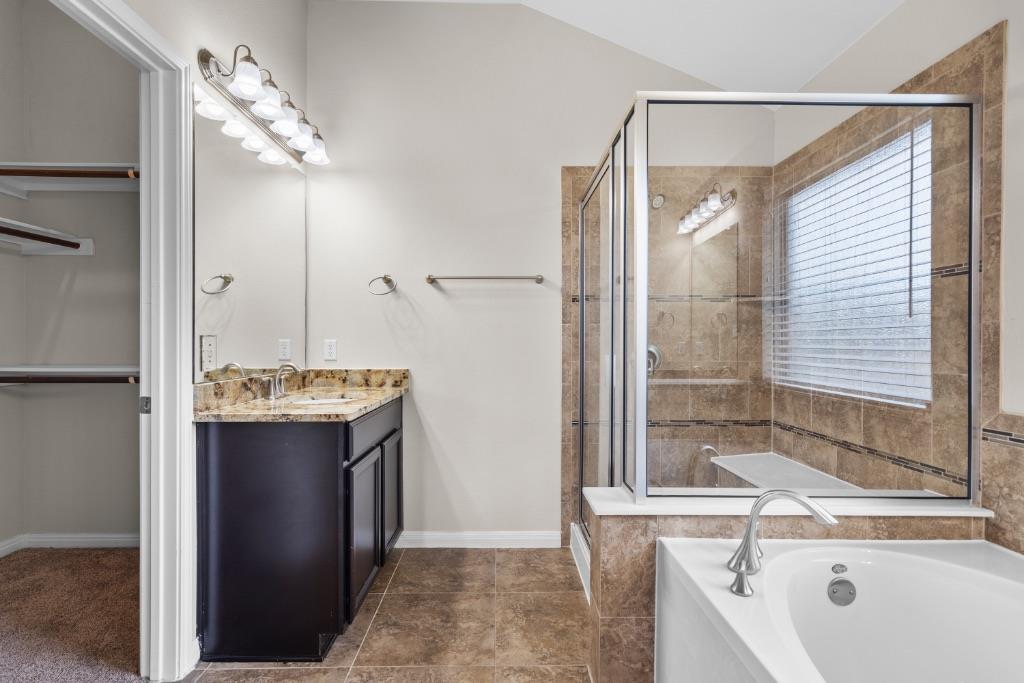 2923 Bluffstone Dr Property Photo 10