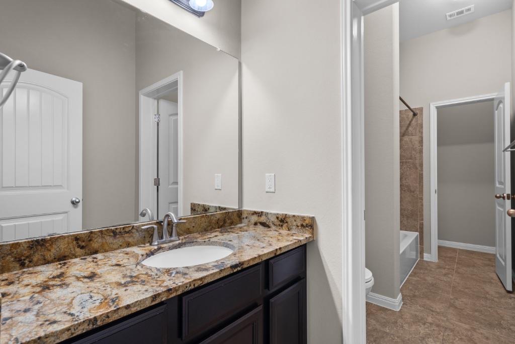 2923 Bluffstone Dr Property Photo 15