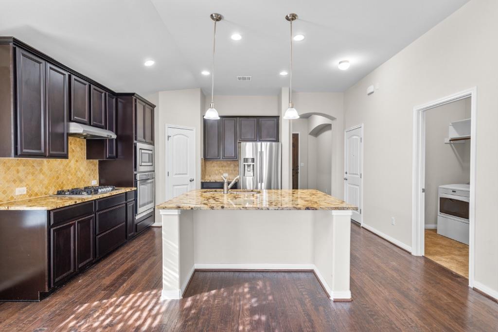 2923 Bluffstone Dr Property Photo 22