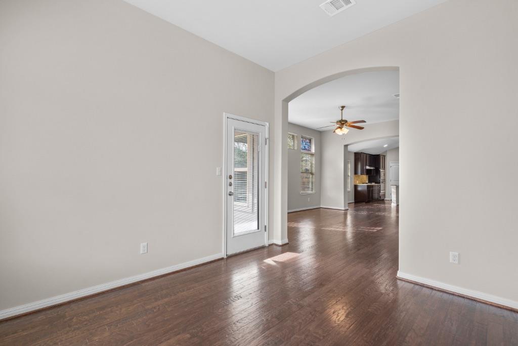 2923 Bluffstone Dr Property Photo 27