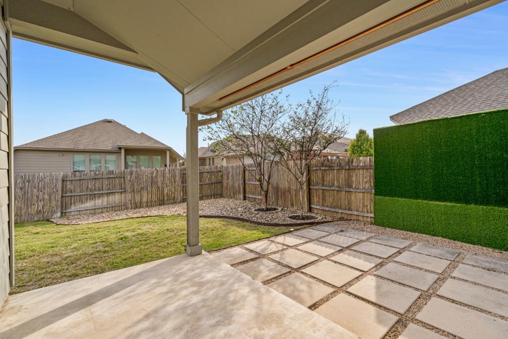2923 Bluffstone Dr Property Photo 28