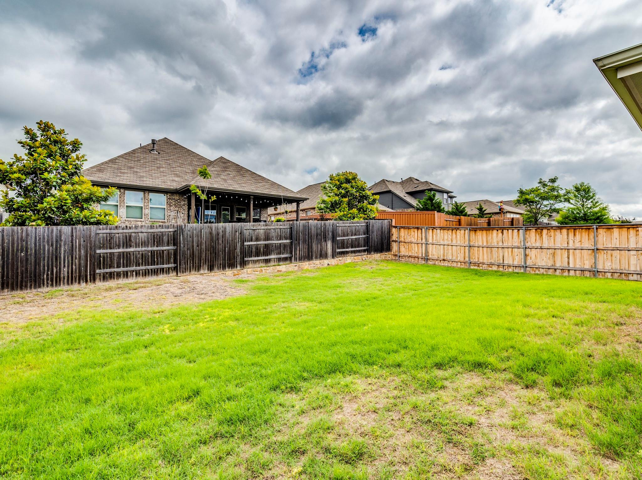 201 Oleander Loop Property Photo 24