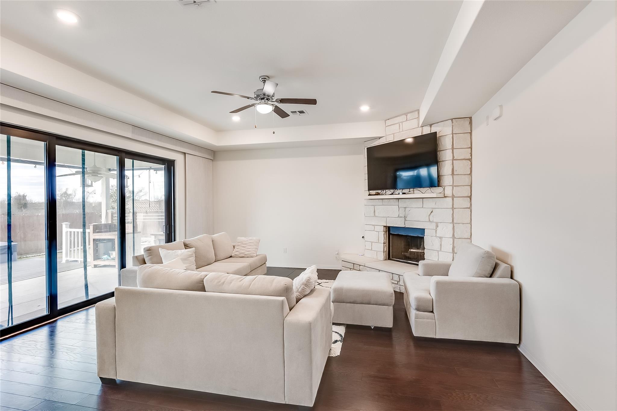 16704 Borromeo Ave Property Photo 6