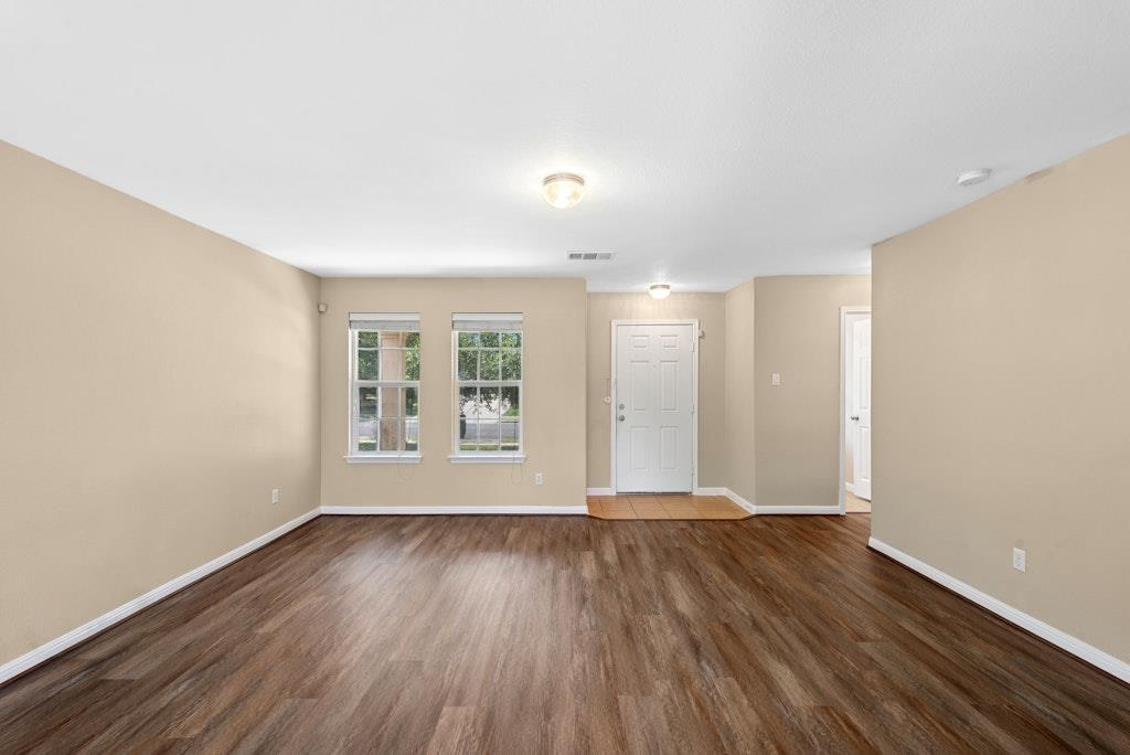 458 Nottingham Loop Property Photo 14