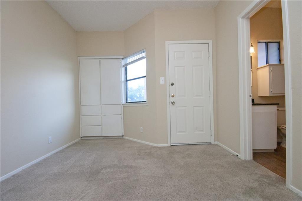 2818 Nueces St #302 Property Photo 4