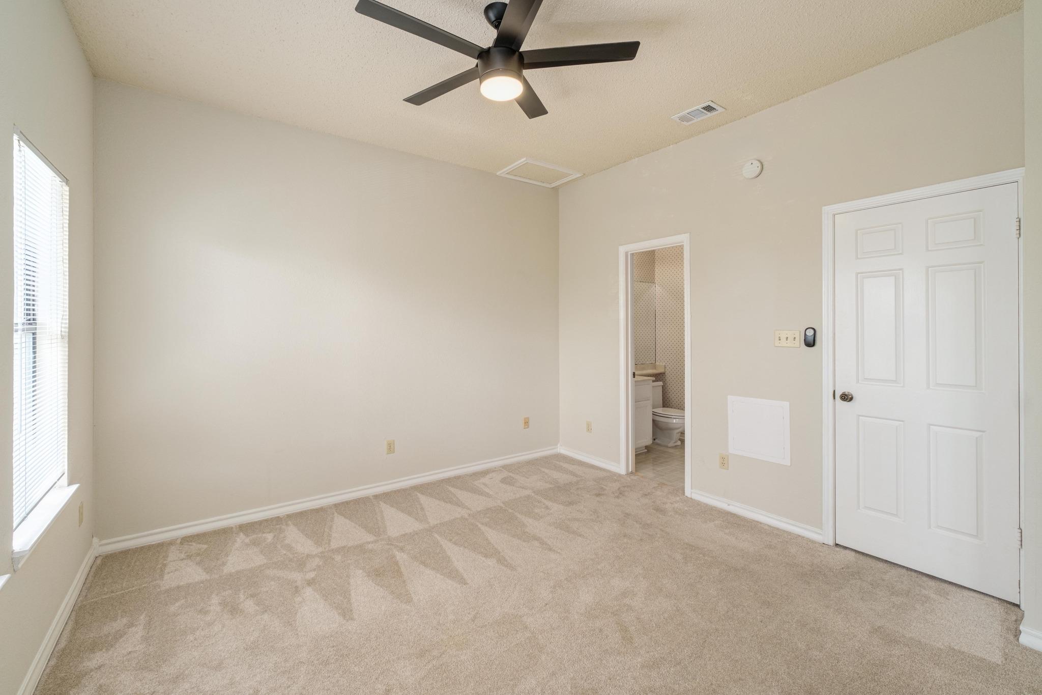 1404 Norwalk Ln #206 Property Photo 14