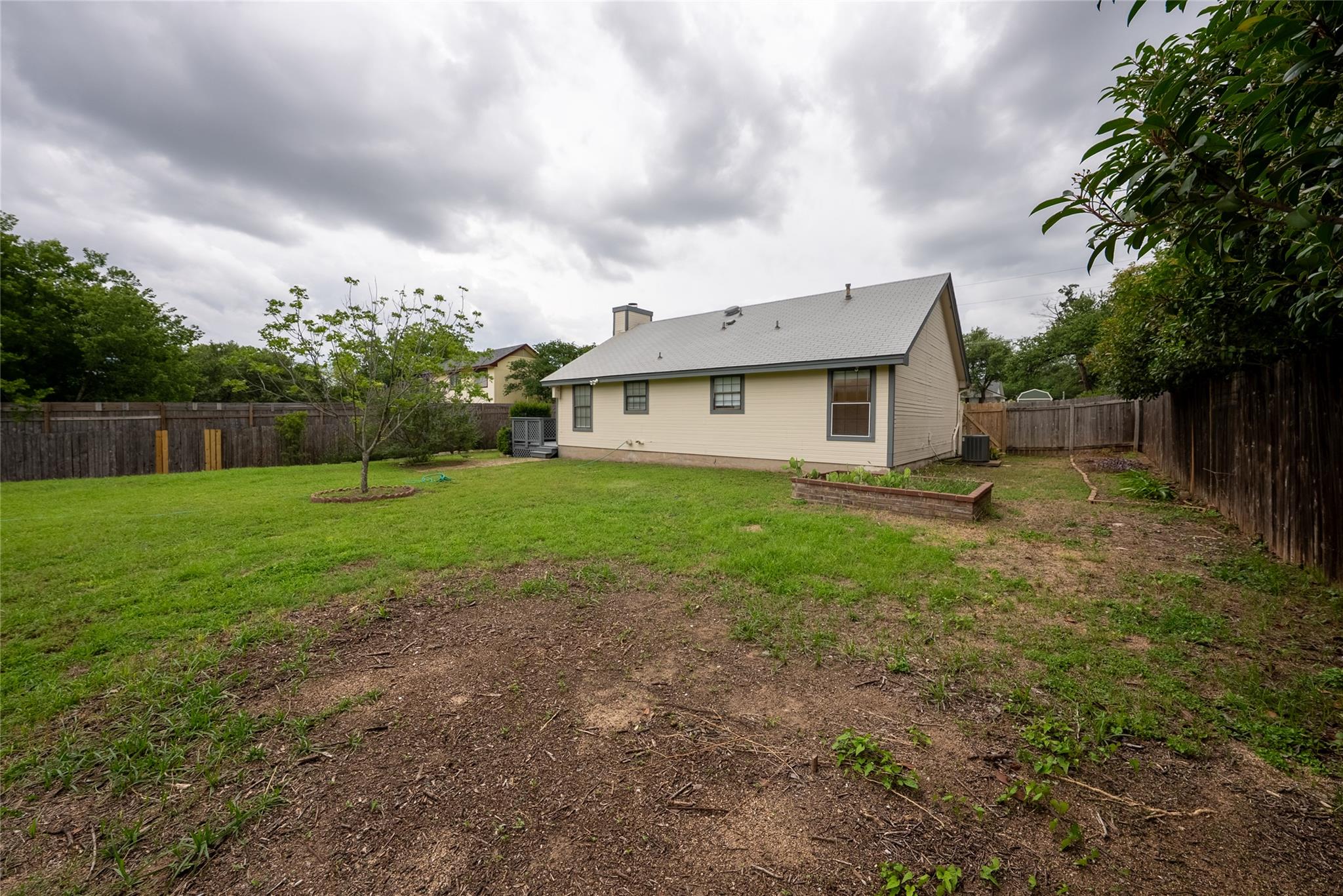 1702 Ireland Dr Property Photo 27