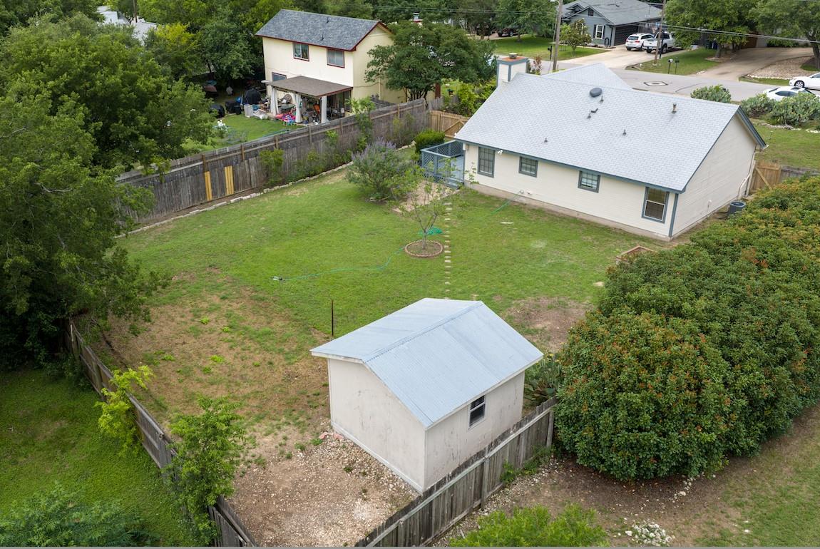 1702 Ireland Dr Property Photo 29