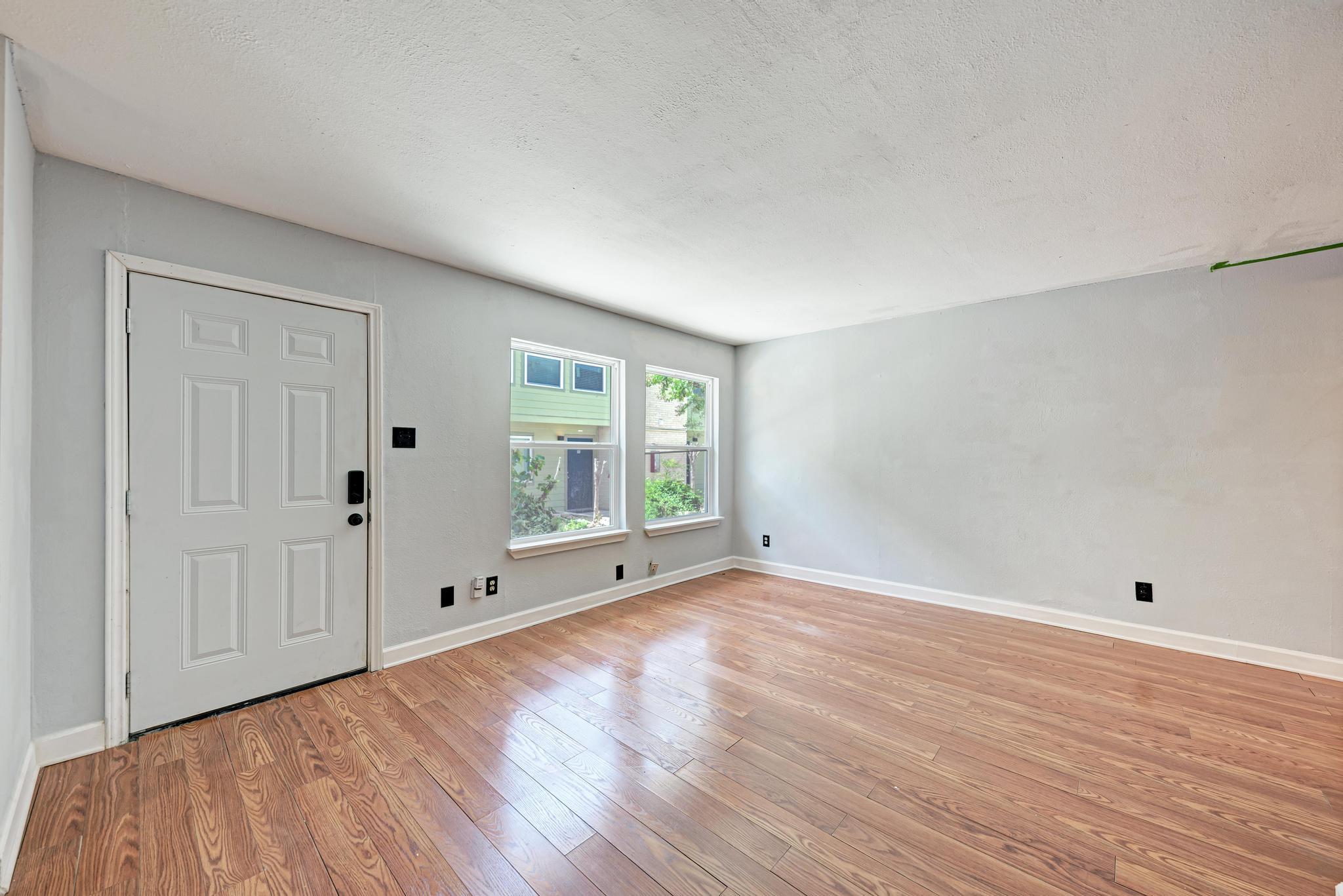 2124 Burton Dr #136 Property Photo 5