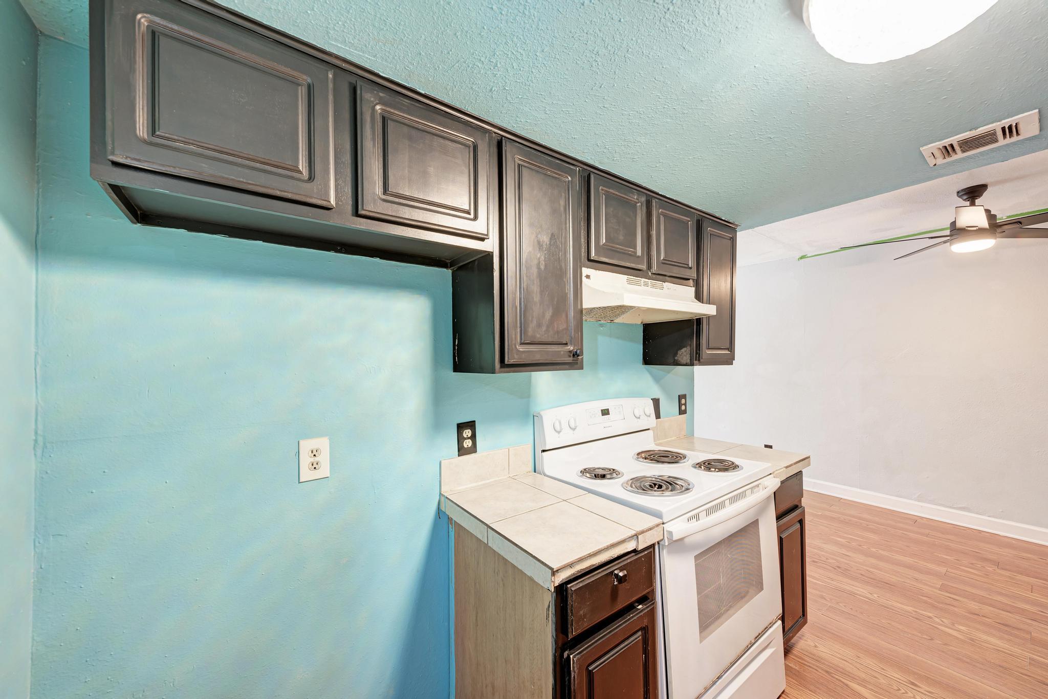 2124 Burton Dr #136 Property Photo 15