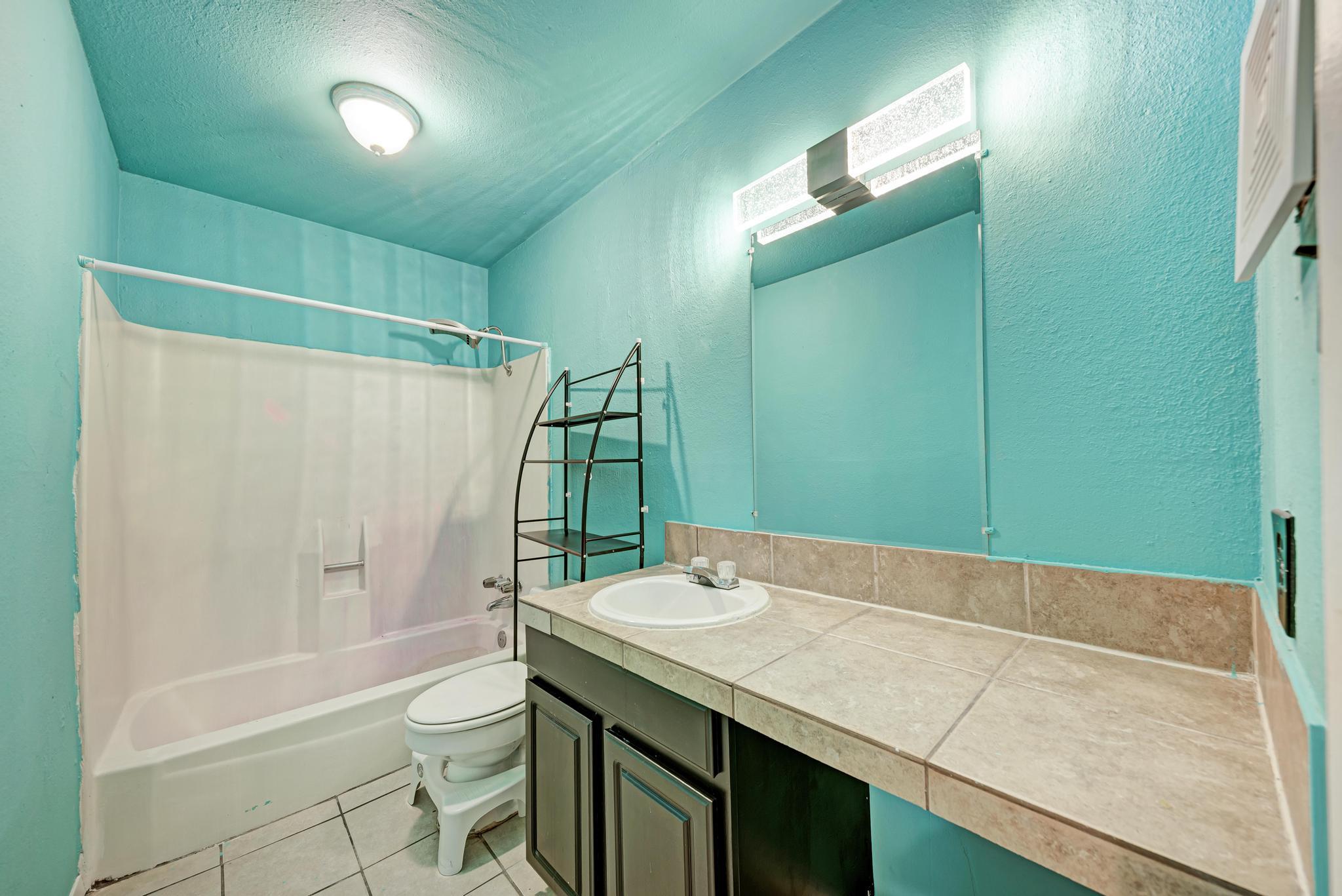 2124 Burton Dr #136 Property Photo 21