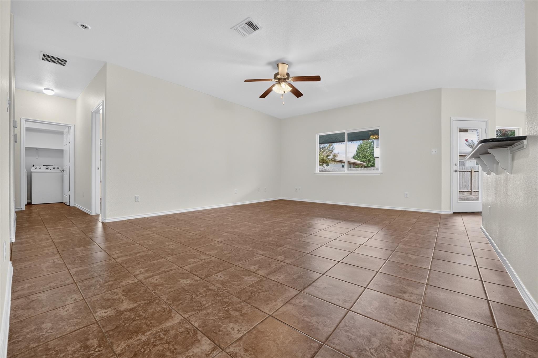 351 Foster Ln Property Photo 8