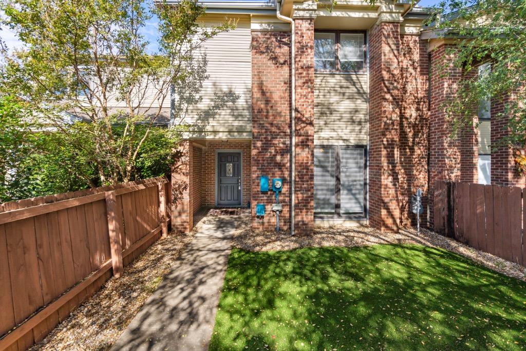 3326 Foster Ln Property Photo 1