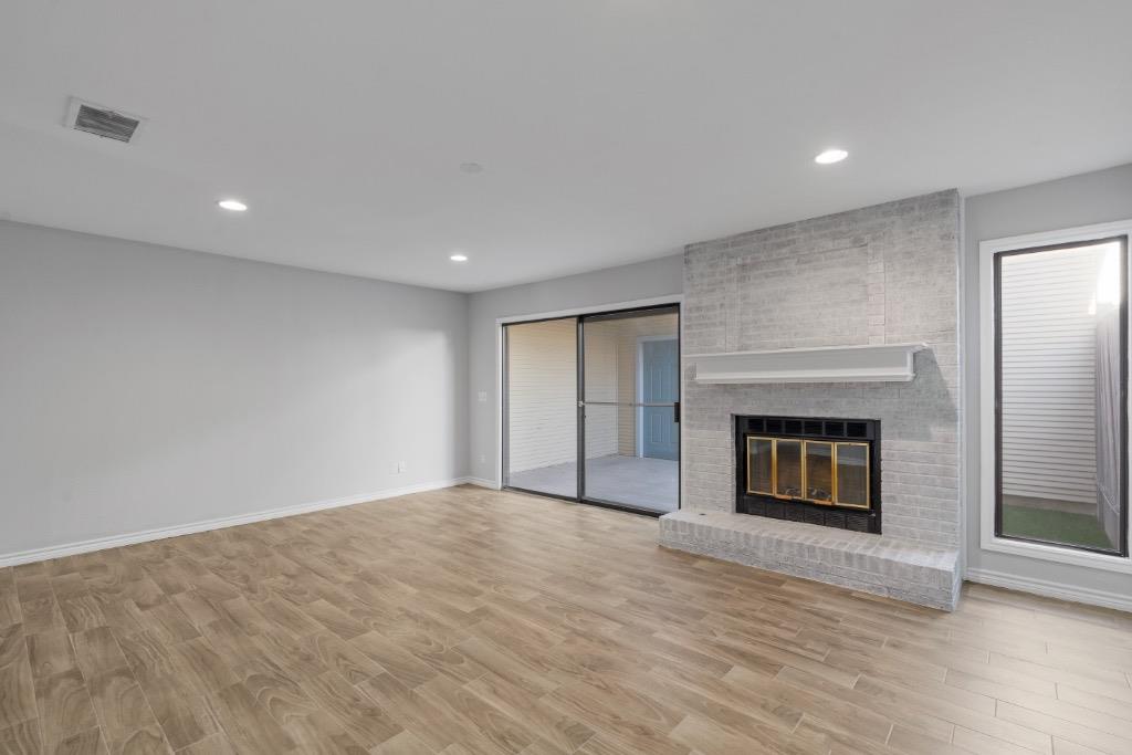 3326 Foster Ln Property Photo 2