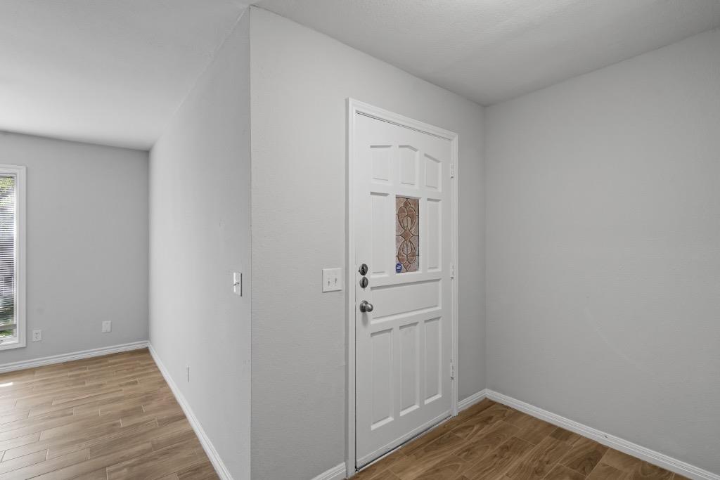 3326 Foster Ln Property Photo 3