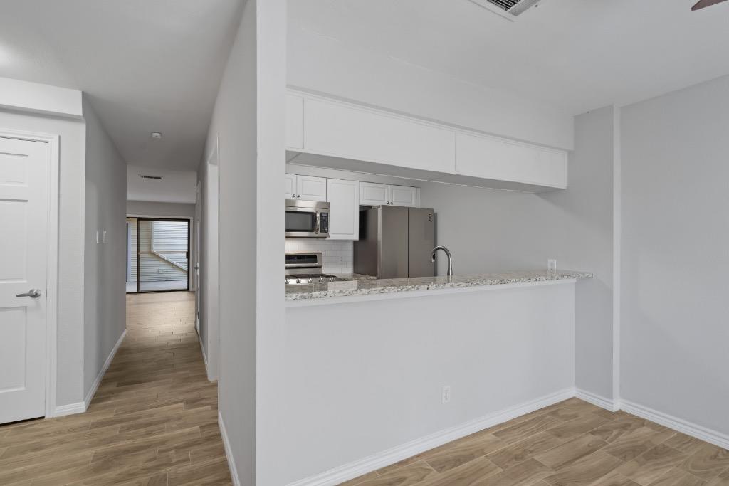 3326 Foster Ln Property Photo 7