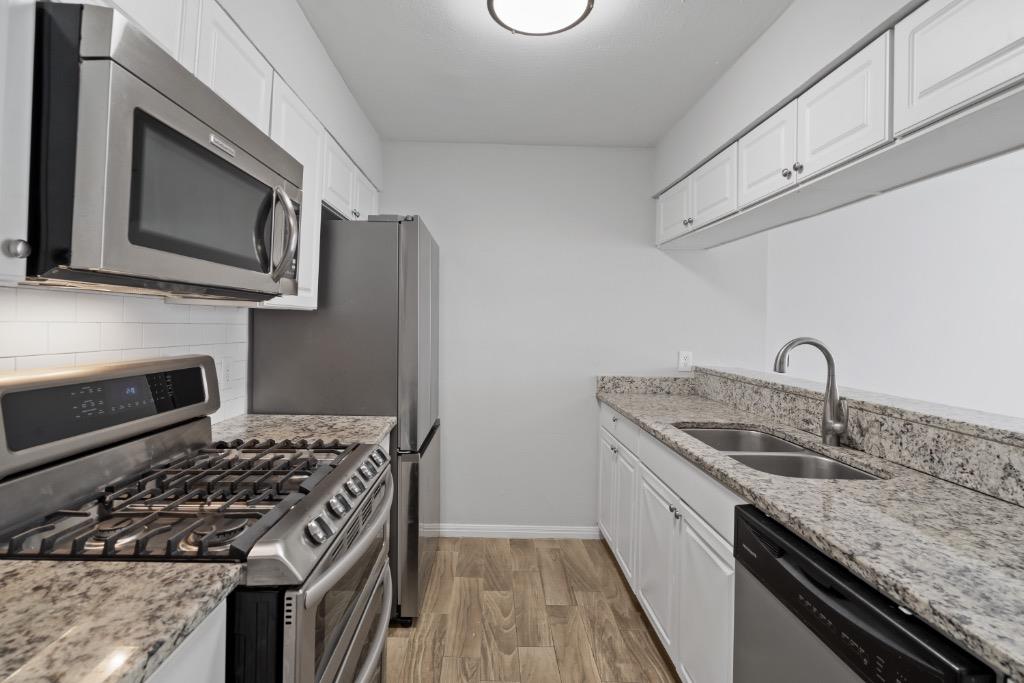 3326 Foster Ln Property Photo 8