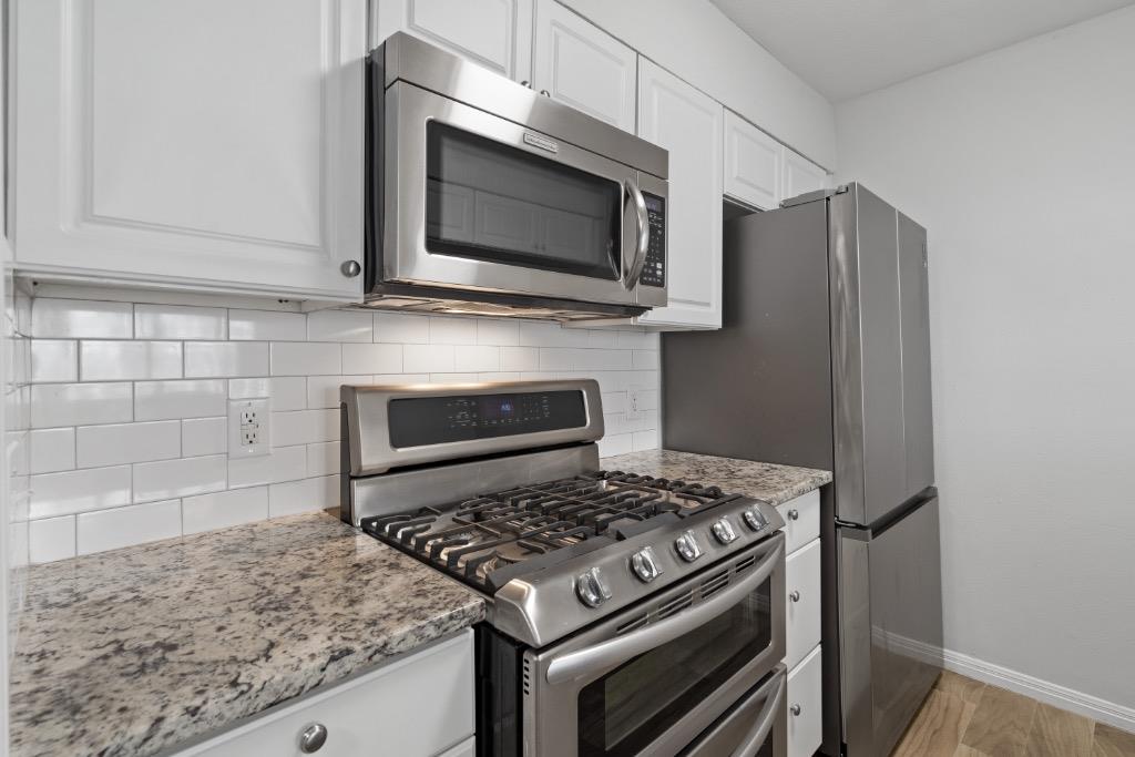 3326 Foster Ln Property Photo 9