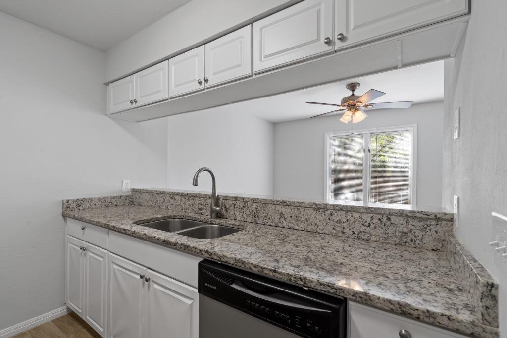 3326 Foster Ln Property Photo 10