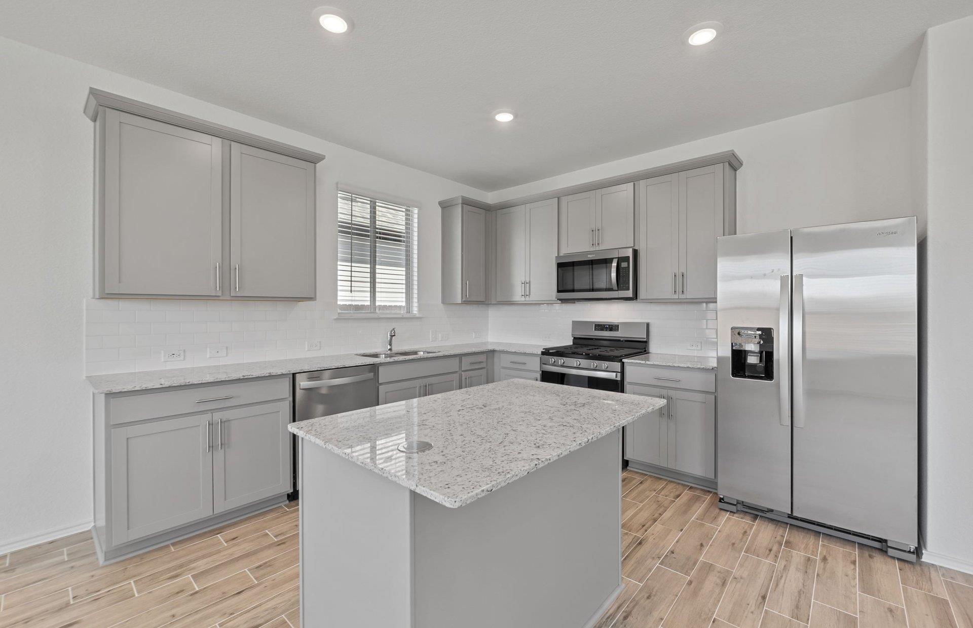 132 Ventura Dr Property Photo 5