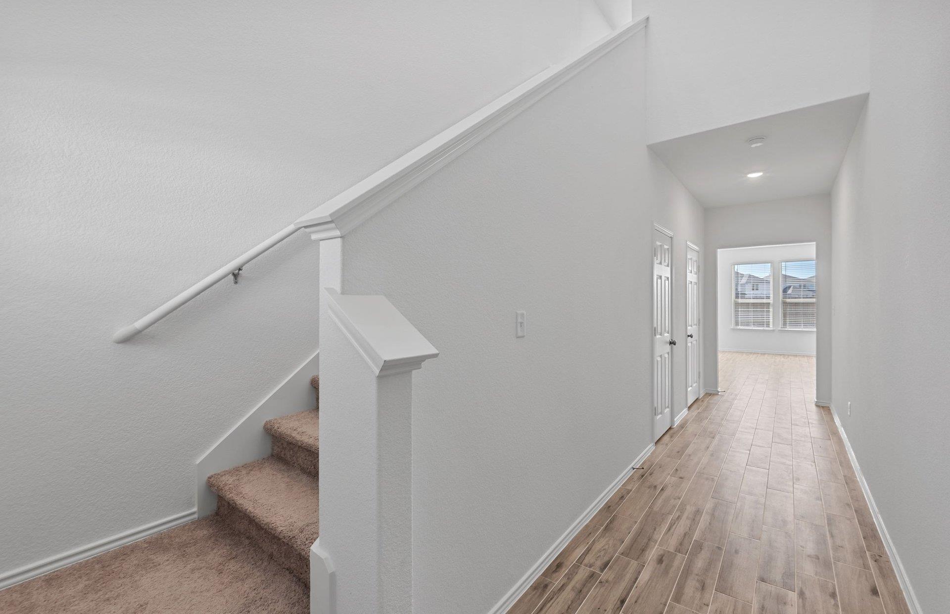 132 Ventura Dr Property Photo 12