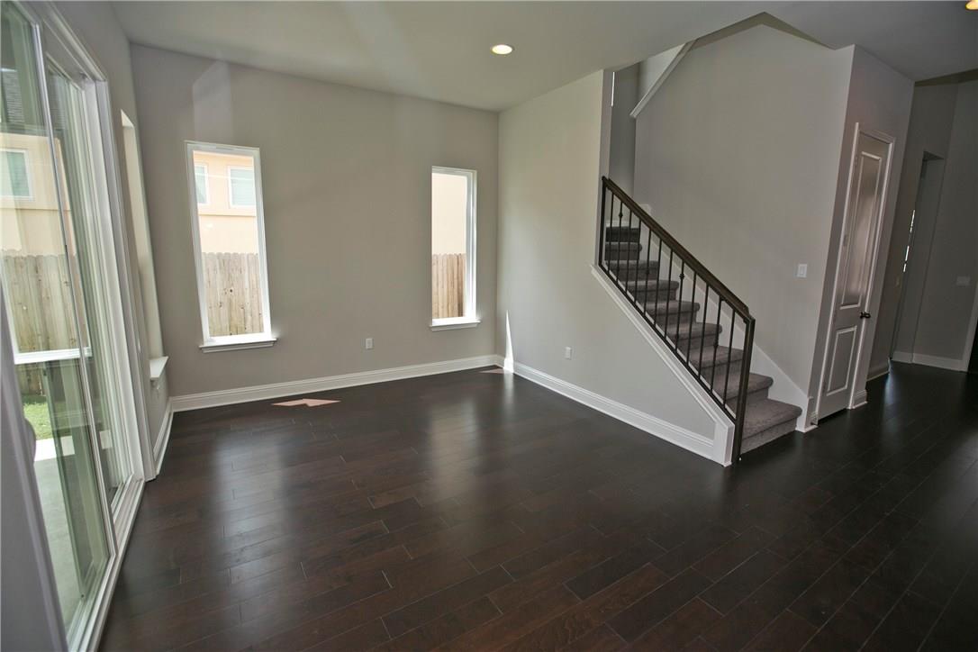 6709 Vitruvius Dr Property Photo 10