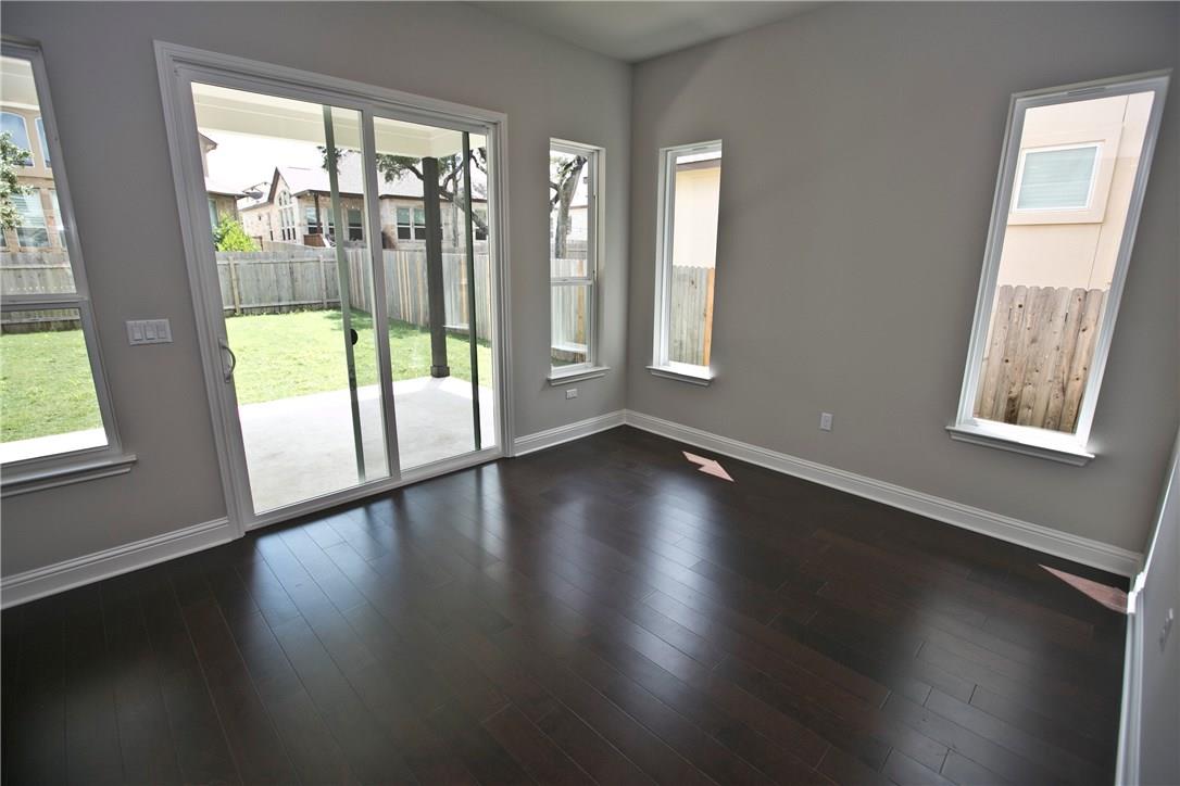 6709 Vitruvius Dr Property Photo 11