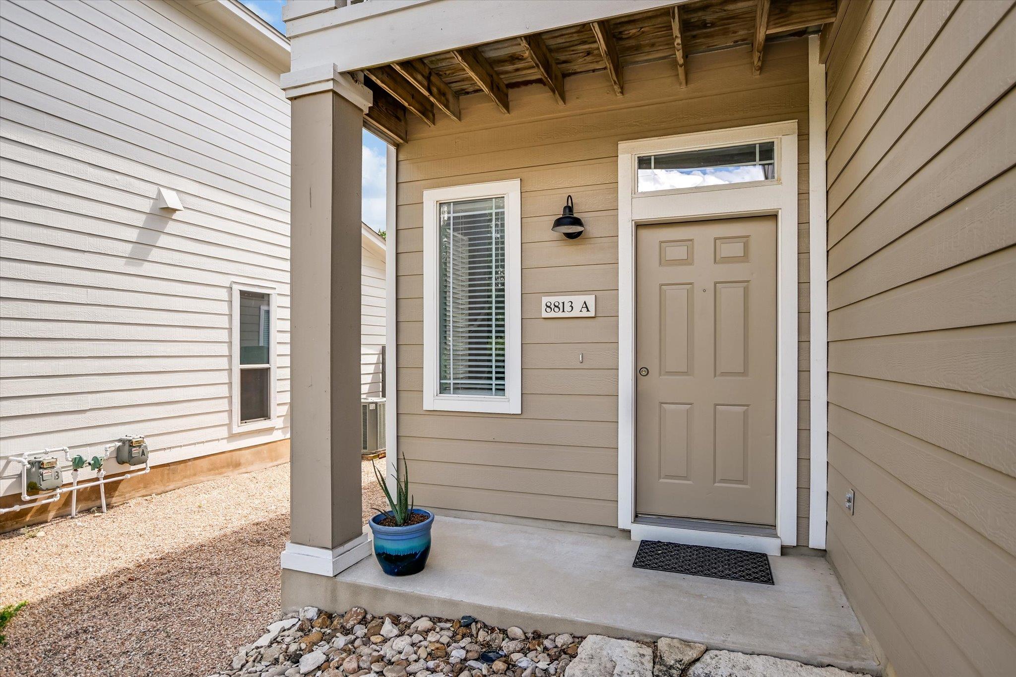 8813 Mountain Shadows Cv #a Property Photo 2