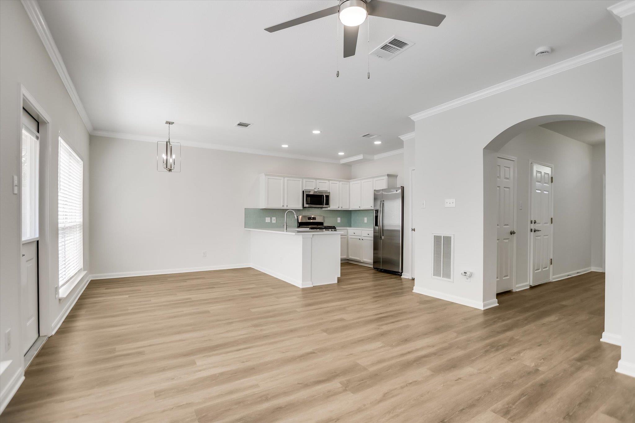8813 Mountain Shadows Cv #a Property Photo 4